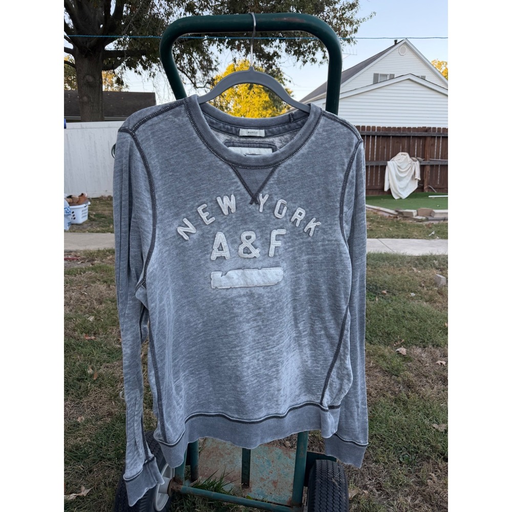 Abercrombie & Fitch Muscle Fit Sweatshirt Grey Vintage Y2K New York Applique L